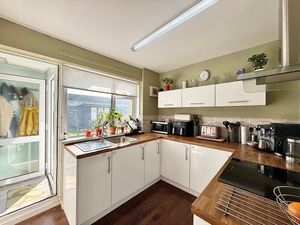 Photo 9- click for photo gallery